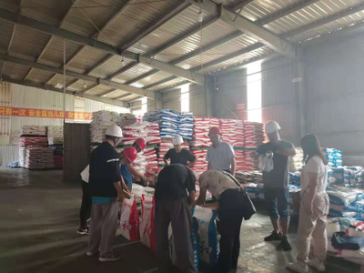 昆明市动物疫病预防控制中心到宜良县开展饲料质量安全专项抽检工作